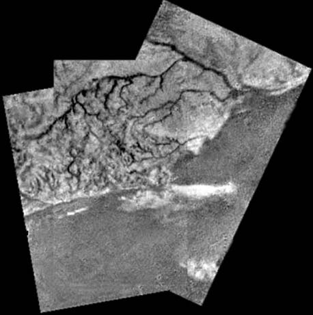 Huygens descent image. Image credit ESA/NASA/University of Arizona.